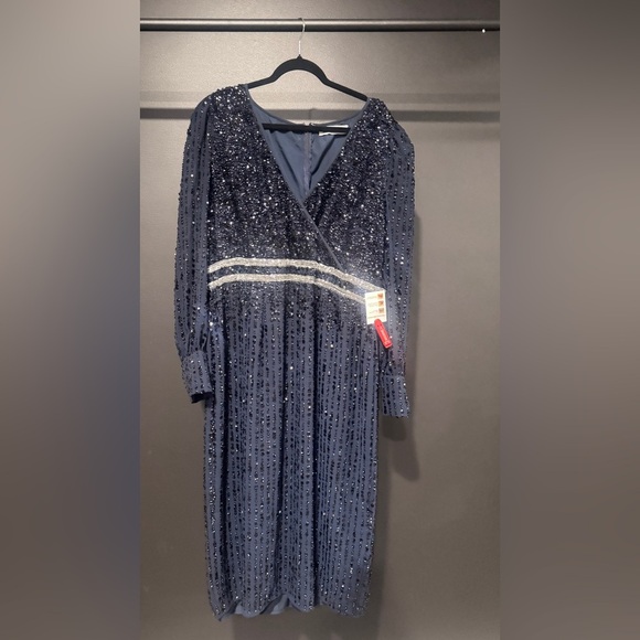 Mac Duggal Navy Sequined V Neck Bishop Sleeve Dress - Picture 5 of 8